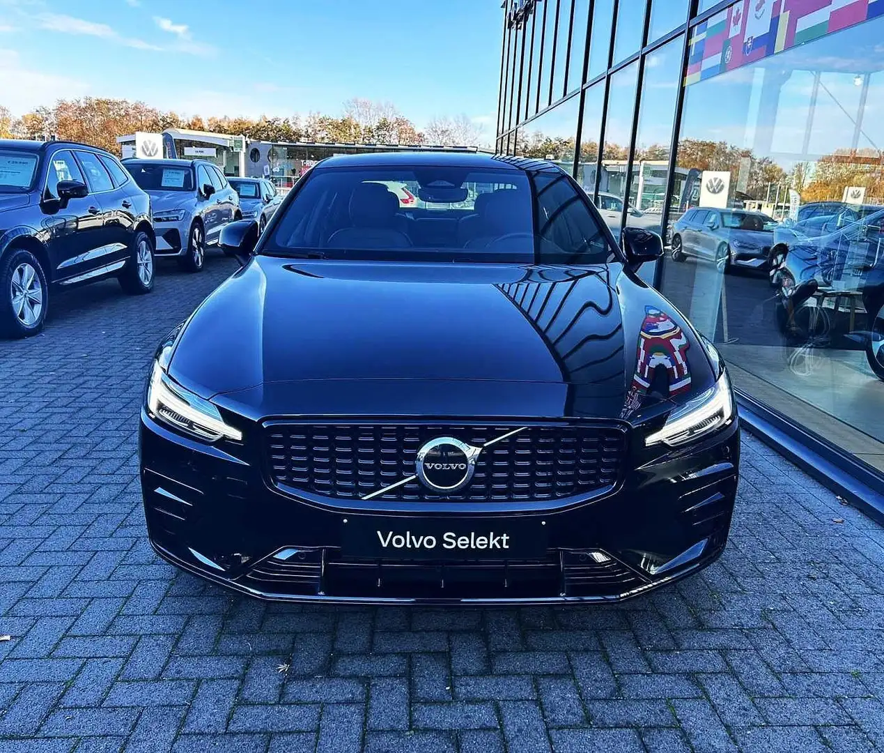 Volvo S60 R-Design Plus Dark B3 'GARANTIE 3 ANS' Noir - 2