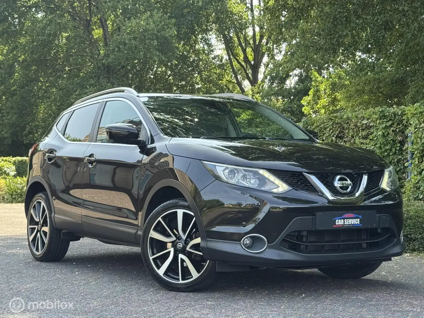 Nissan Qashqai 1.2 Connect Edition/KEYLESS/PANO/NAVI/360 ° - 2