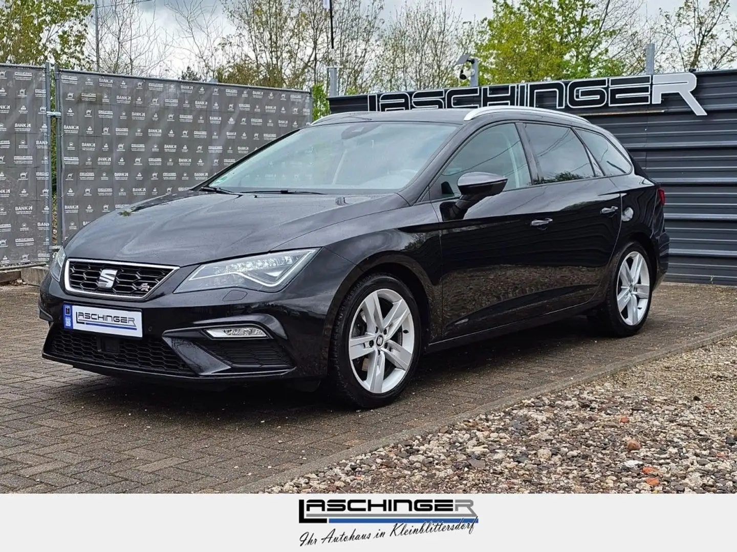 SEAT Leon 1.5 ST FR BEATS LED NAVI DAB CAM SHZ GRA Schwarz - 1