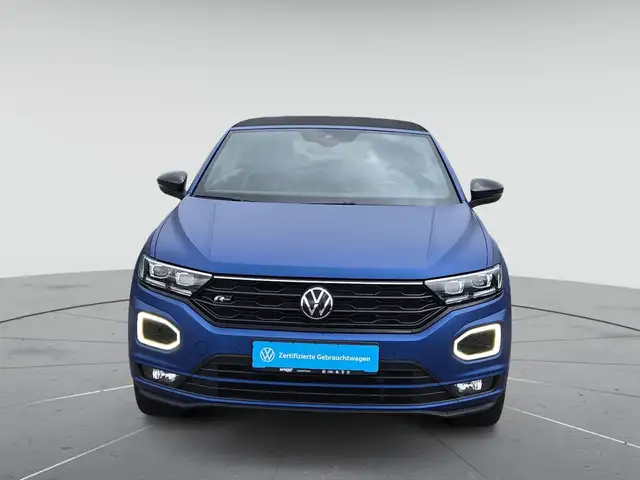Volkswagen T-Roc view 2