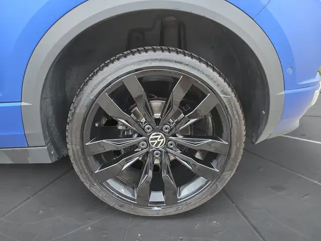 Volkswagen T-Roc view 15