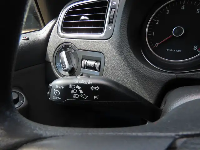 Volkswagen Polo view 14