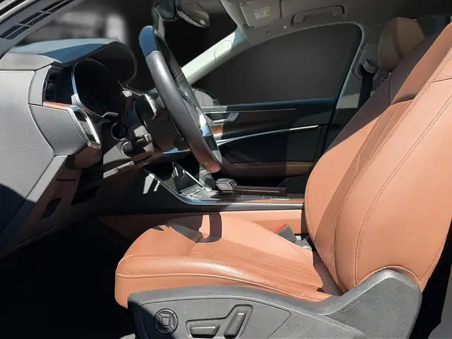Audi A6 view 14