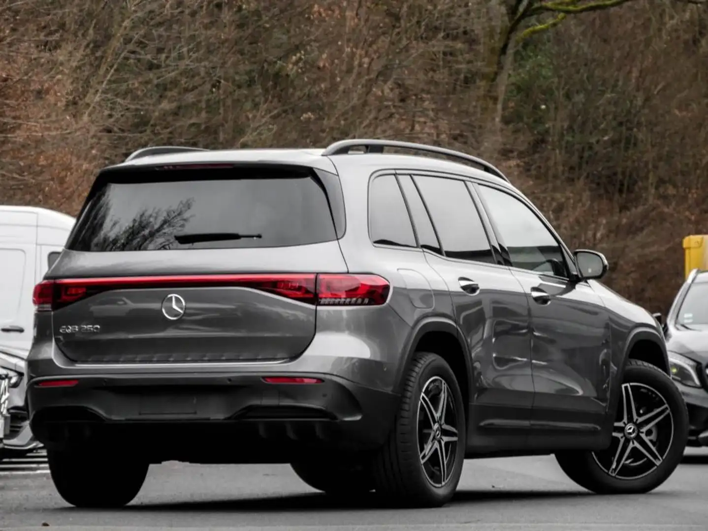 Mercedes-Benz EQB 250 AMG-Sport/Pano/Night/360/Distr/HUD/Ambi Grau - 2