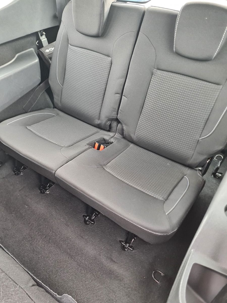 Dacia Lodgy Comfort*7.Sitz*PDC*Klima*SHZ* — photo 13