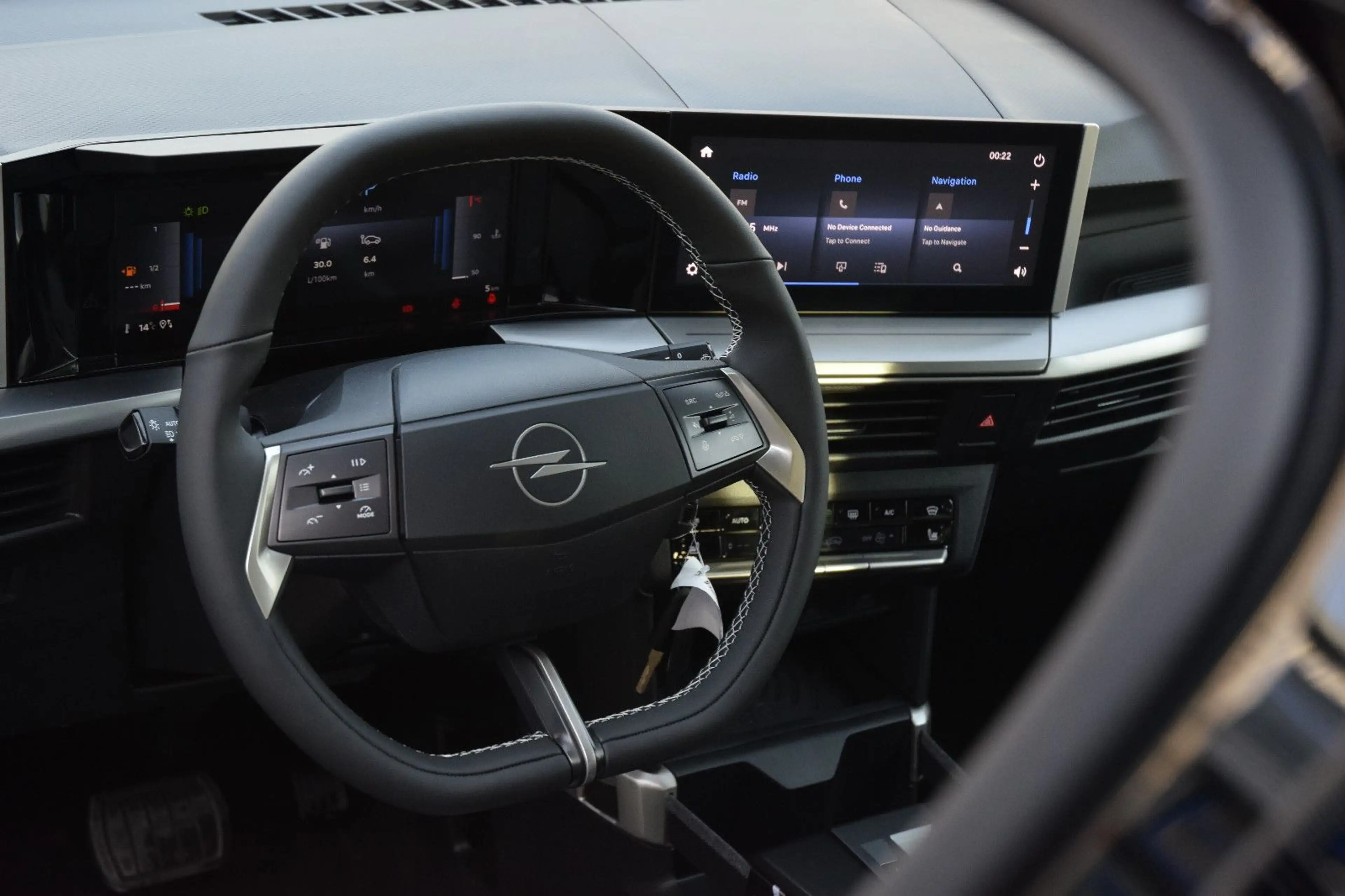 Opel Frontera HYBRID 145 PS GS AUTOMATIK NAVI SHZ LED — photo 15