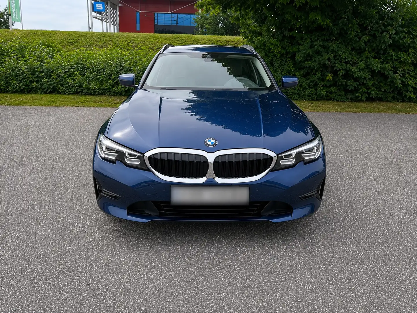 BMW 318 318d Touring Aut. Blau - 2