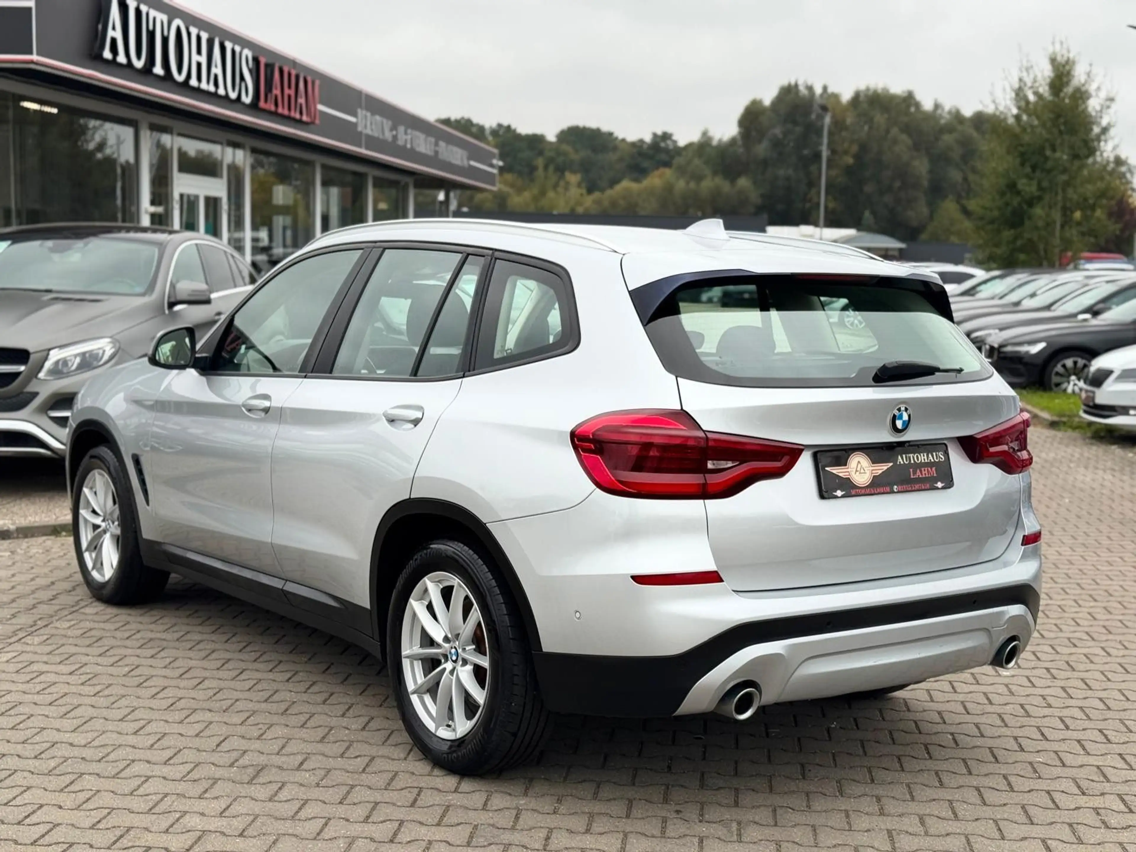 BMW X3 xDrive 20 d"LED"ACC"KAMERA"NAVI"AHK"SPUR ASS. — photo 6