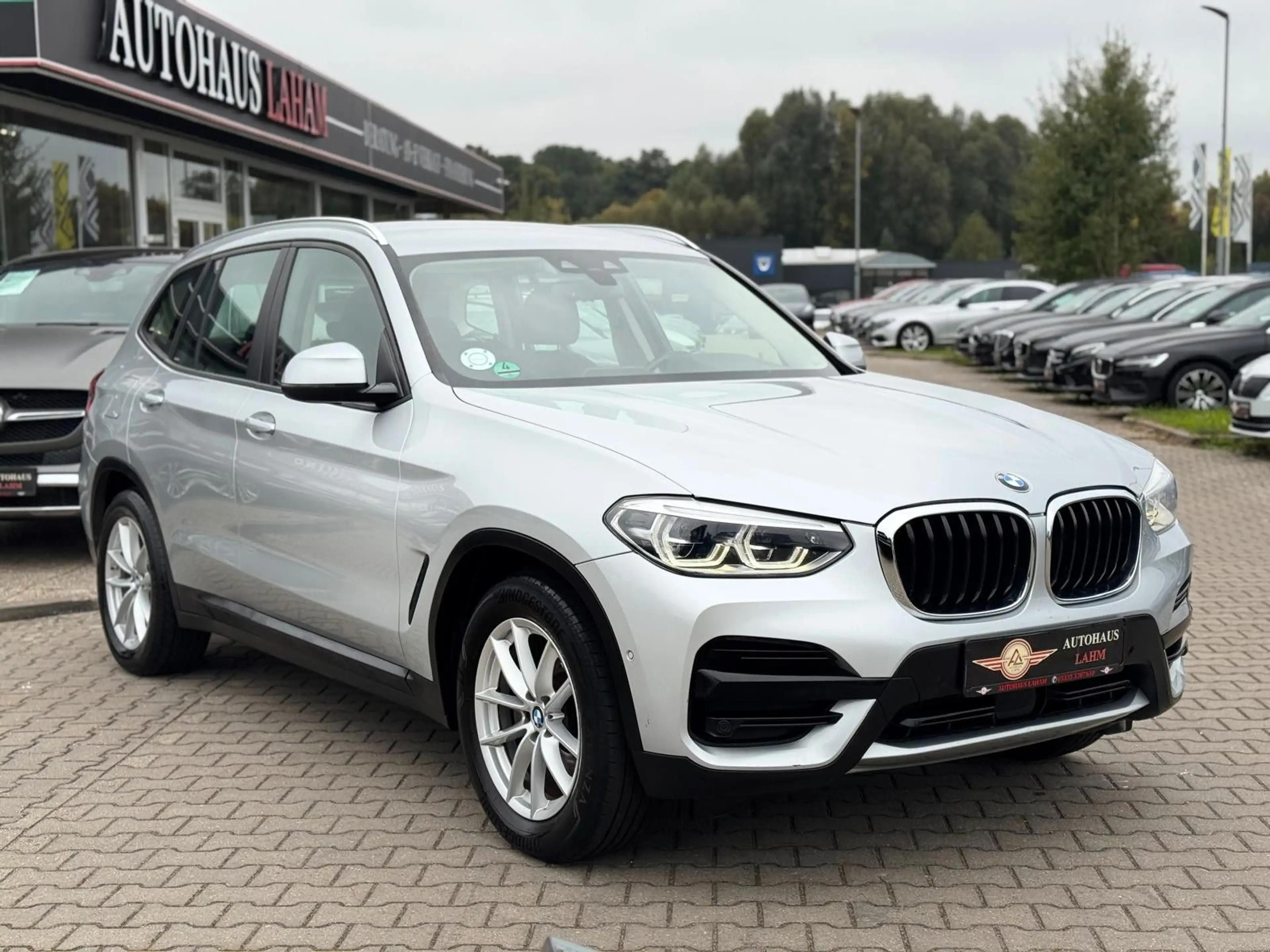 BMW X3 xDrive 20 d"LED"ACC"KAMERA"NAVI"AHK"SPUR ASS. — photo 3