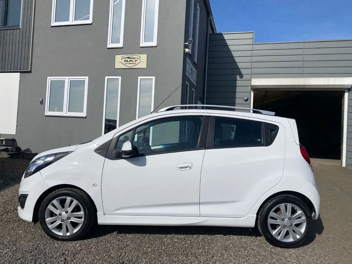 Chevrolet Spark LTZ*1.Hand*Klima*TüvNeu*82Ps* Weiß - 1