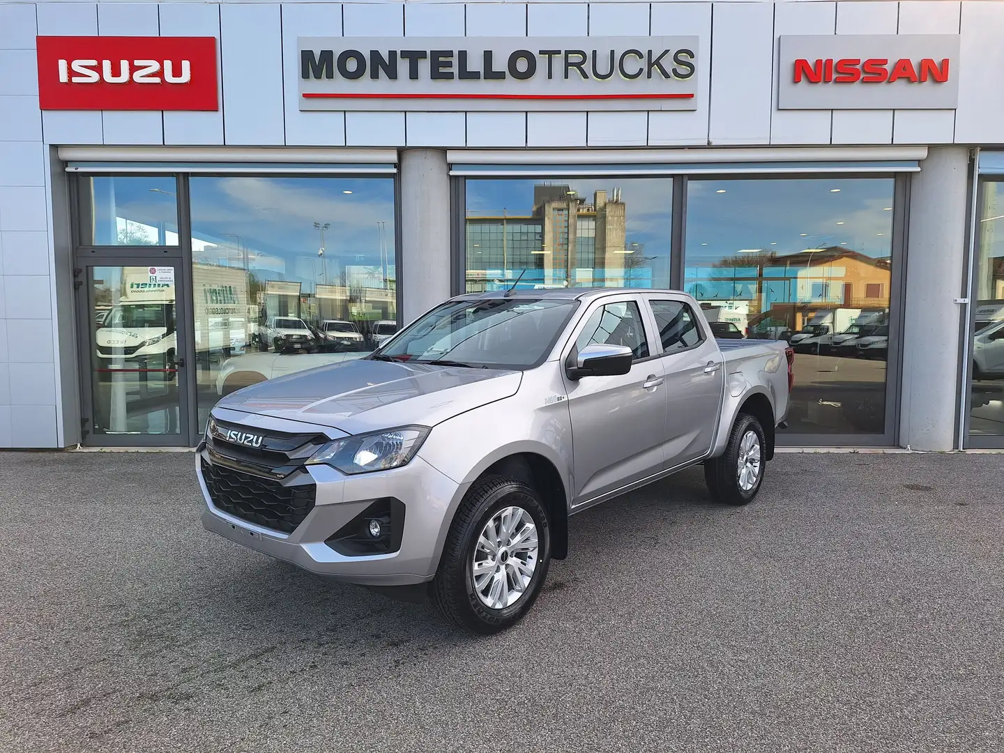 Isuzu D-Max 1.9td 164cv Crew N60BB+ 4x4 A/T PREZZO PROMO MY25 Argent - 1