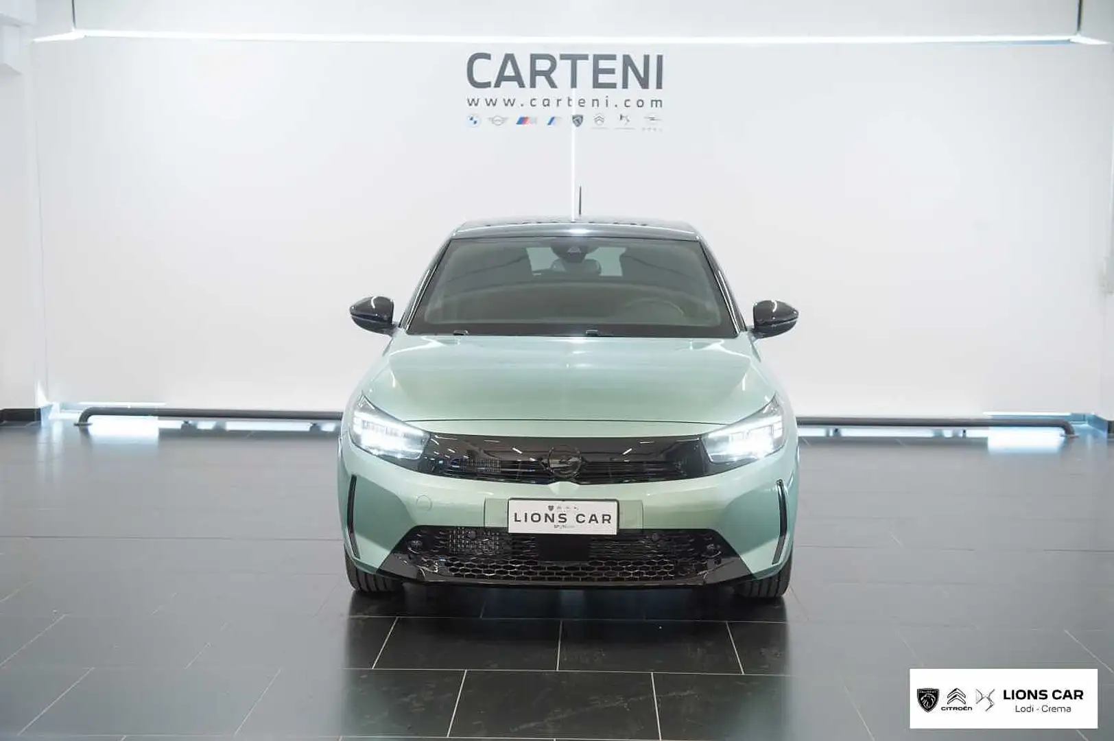 Opel Corsa 6ª serie 1.2 100 CV YES Verde - 2