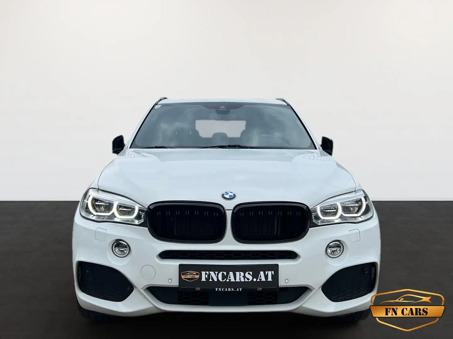 BMW X5 xDrive 30 d VOLLAUSSTATTUNG // PANO // AHK // Weiß - 2