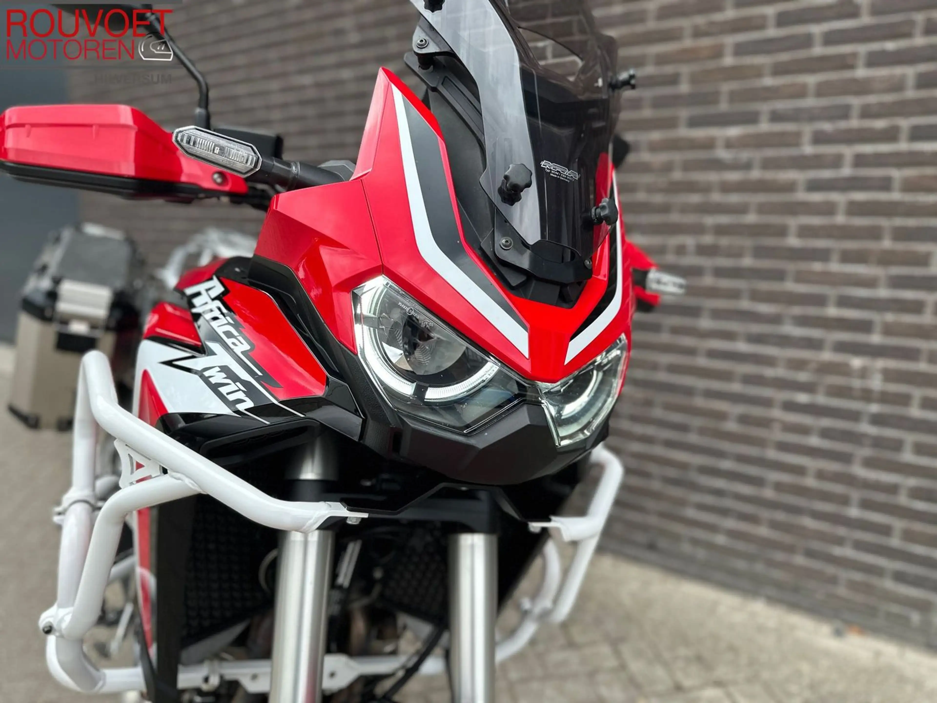 Honda CRF 1100 L AFRICA TWIN — photo 2