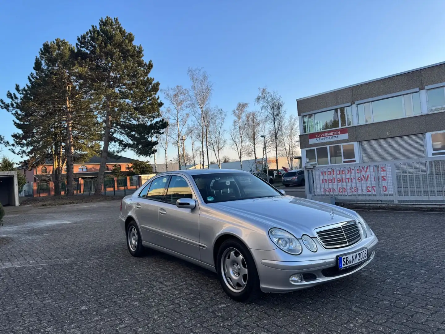 Mercedes-Benz E 220 E -Klasse CDI TÜV NEU Garantie Argent - 2