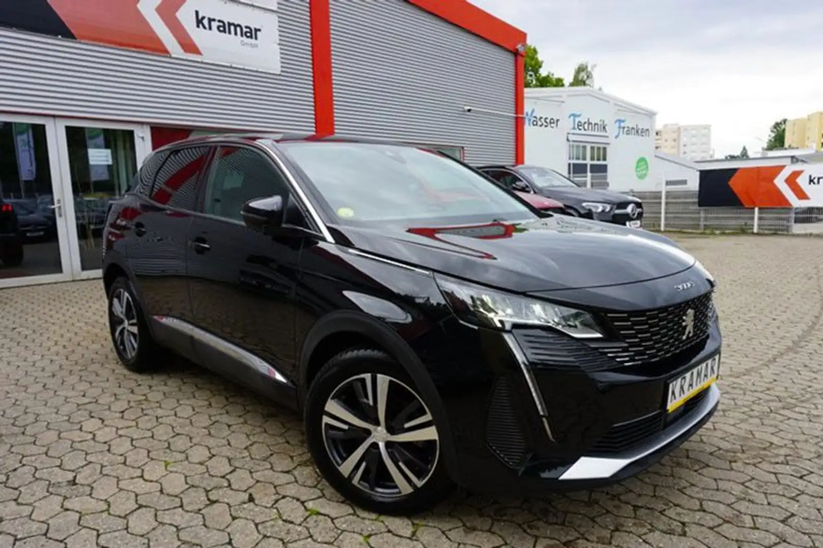 Peugeot 3008 1.5 BlueHDi EAT8 Auto. Allure Navi/Kam/LED Noir - 2