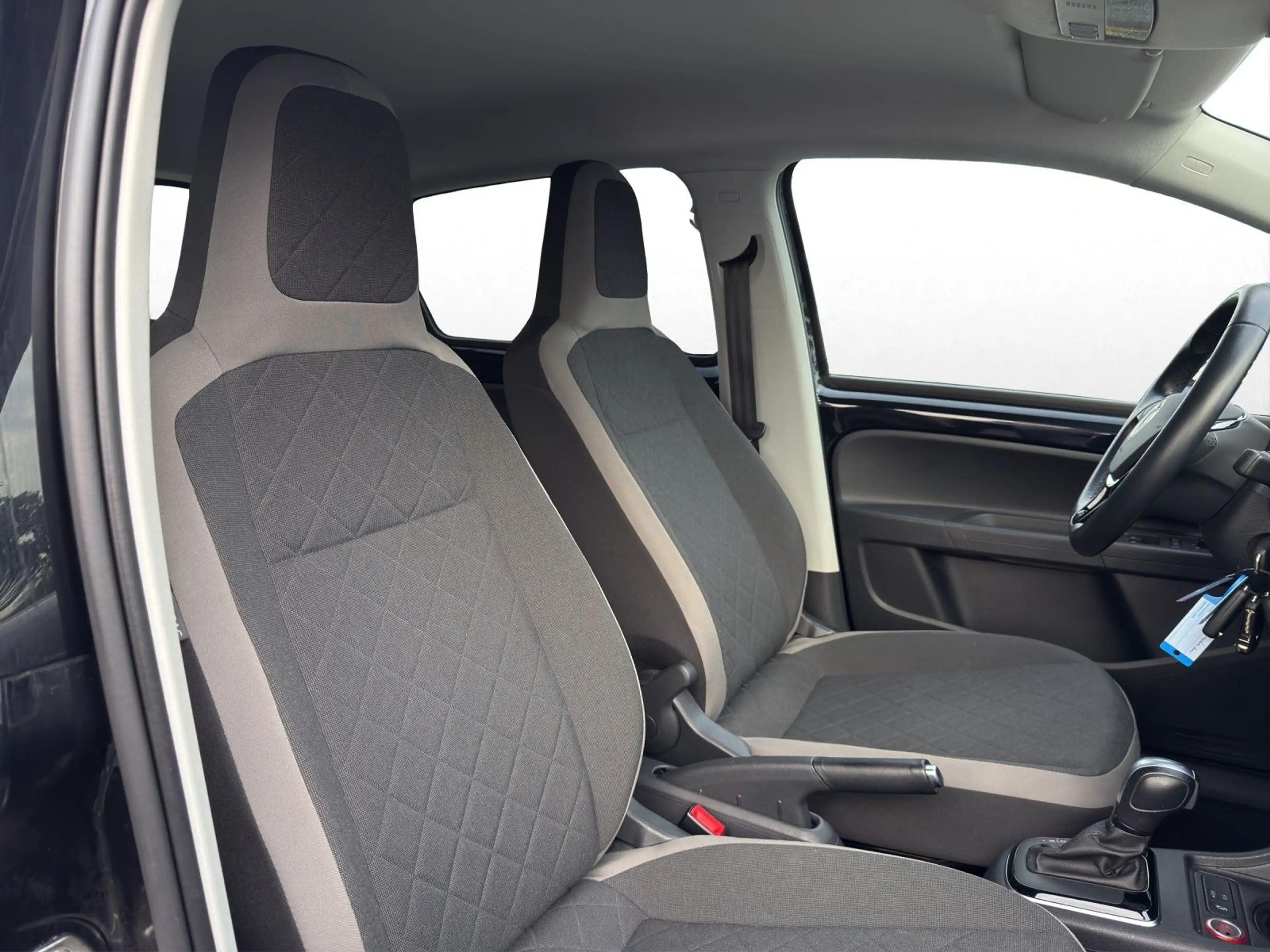 Volkswagen e-up! move-up! EDITION*KAMERA*PDC*SHZ*NAVI*KLIMA — photo 6