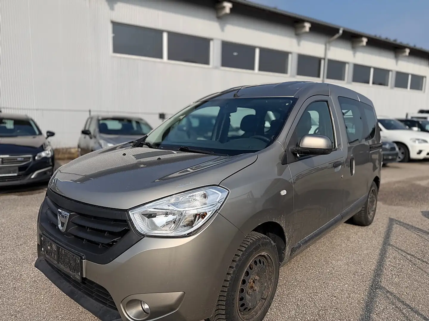 Dacia Dokker 1.6 Grau - 1