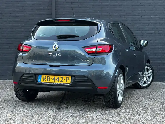 Renault Clio view 4