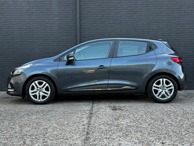Renault Clio view 11