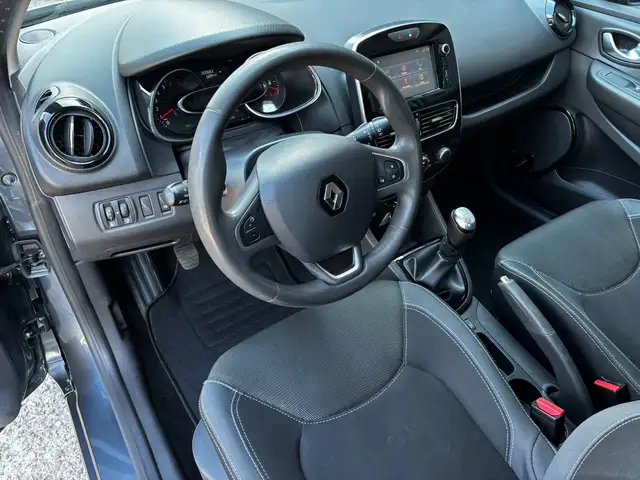 Renault Clio view 14