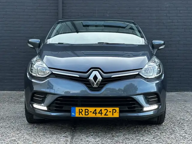 Renault Clio view 3