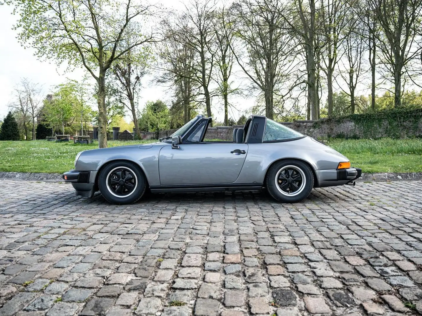 Porsche 911 2.7 Targa Grijs - 1