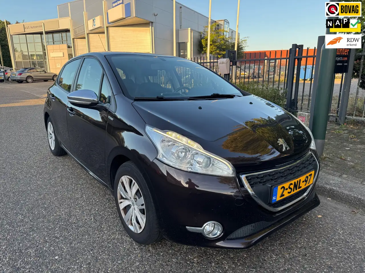 Peugeot 208