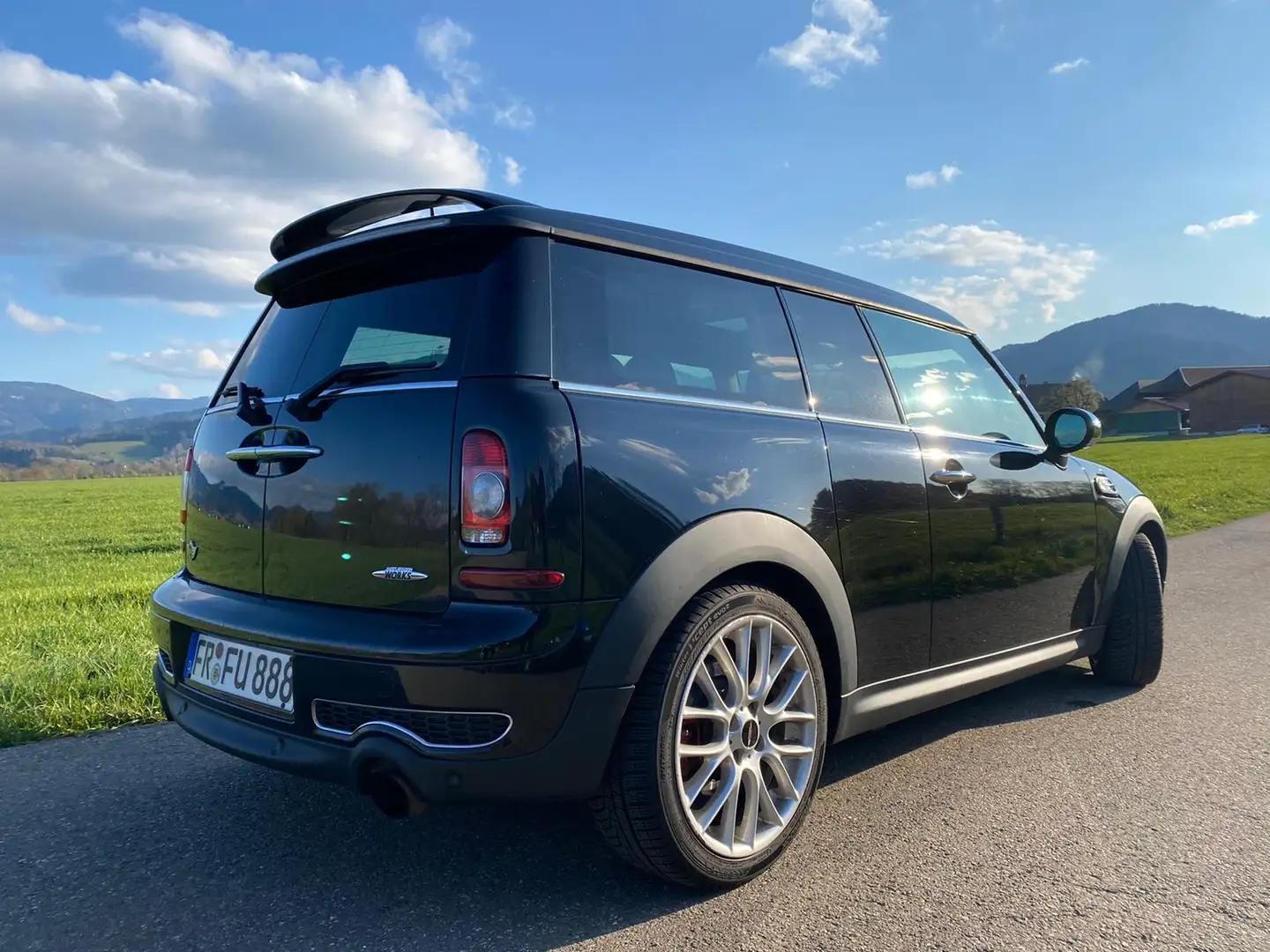 MINI John Cooper Works Clubman Mini John Cooper Works Clubman Black - 2