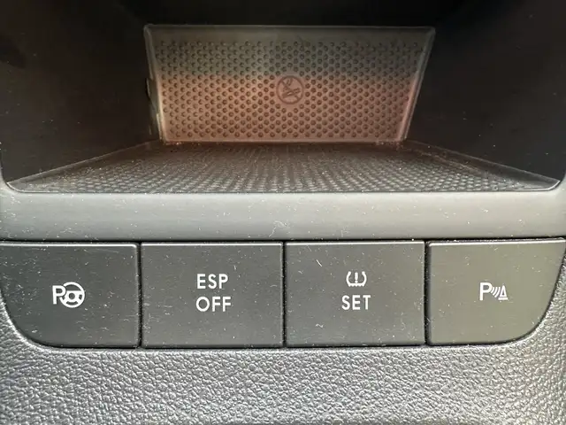 Volkswagen Golf Plus view 10