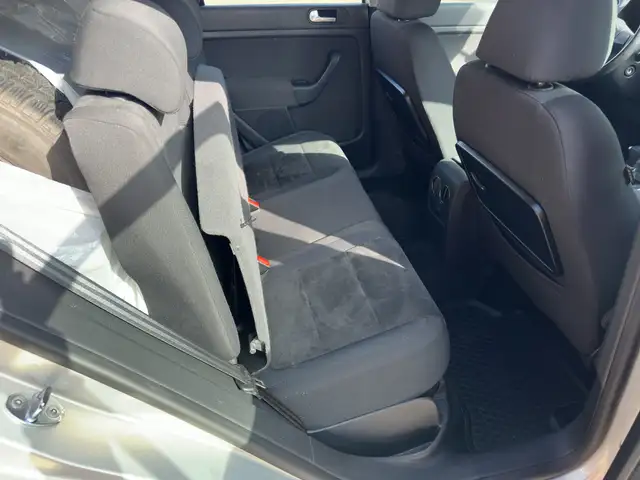 Volkswagen Golf Plus view 15
