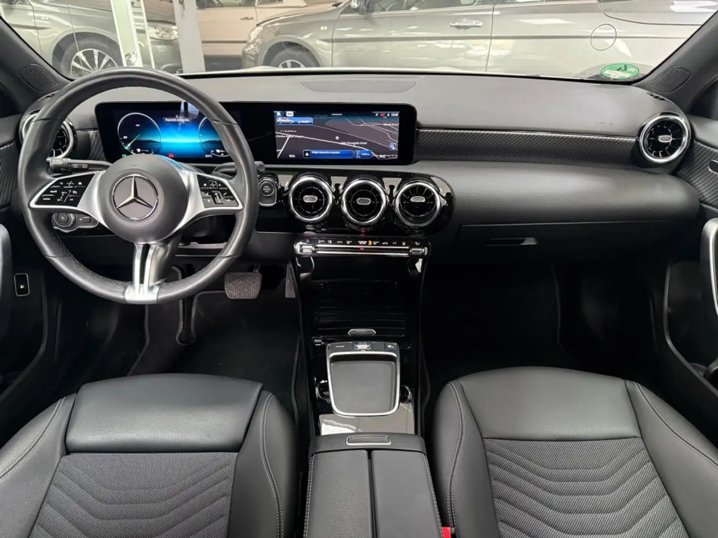 Mercedes-Benz A 250 250e Progressive Line Advanced 8G-DCT Blanco - 2