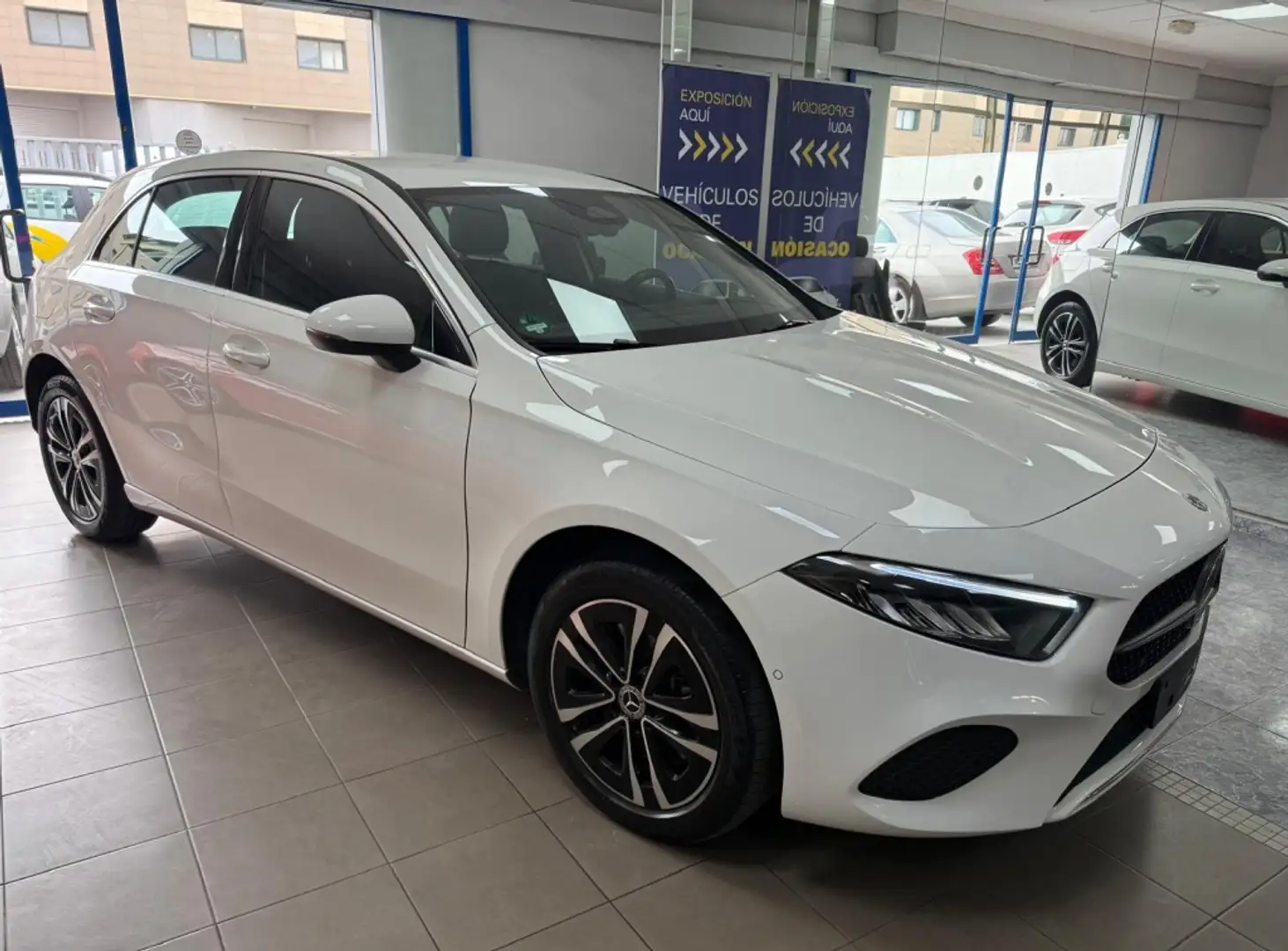 Mercedes-Benz A 250 250e Progressive Line Advanced 8G-DCT Blanco - 1