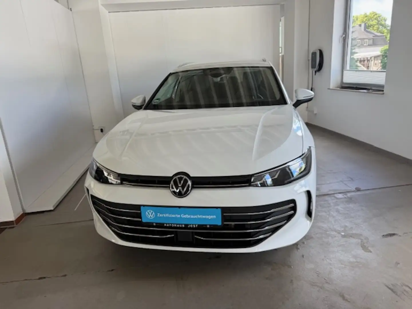 Volkswagen Passat Variant Business 1.5 eTSI Navi/AHK/el.Klappe/LM18/LED/Kame Weiß - 2