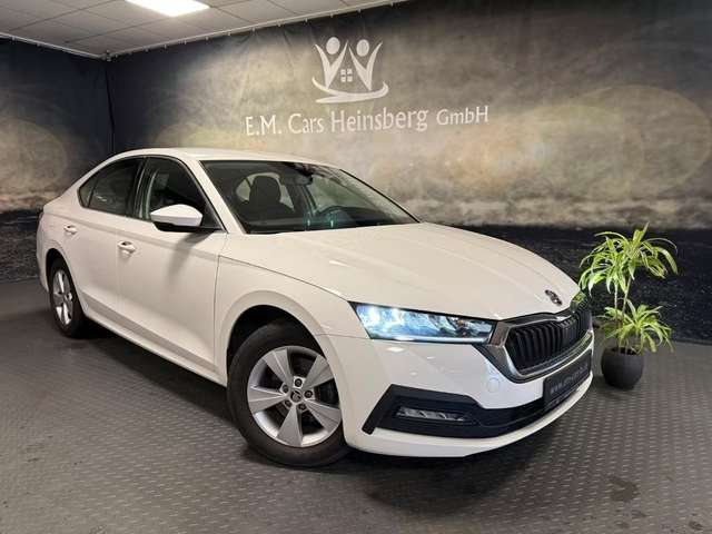 Imagine Skoda Octavia Octavia IV 1.0 TSI Ambition Lim. CarPlay LED PDC