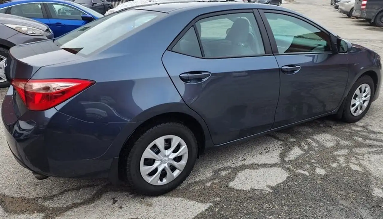 Toyota Corolla снимка Toyota Corolla