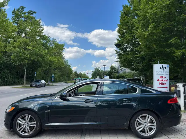 Jaguar XF view 2