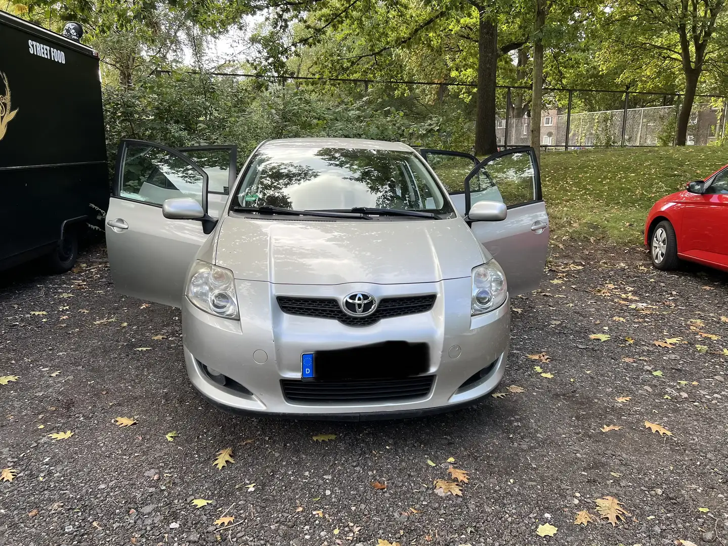 Toyota Auris Sol Grau - 1
