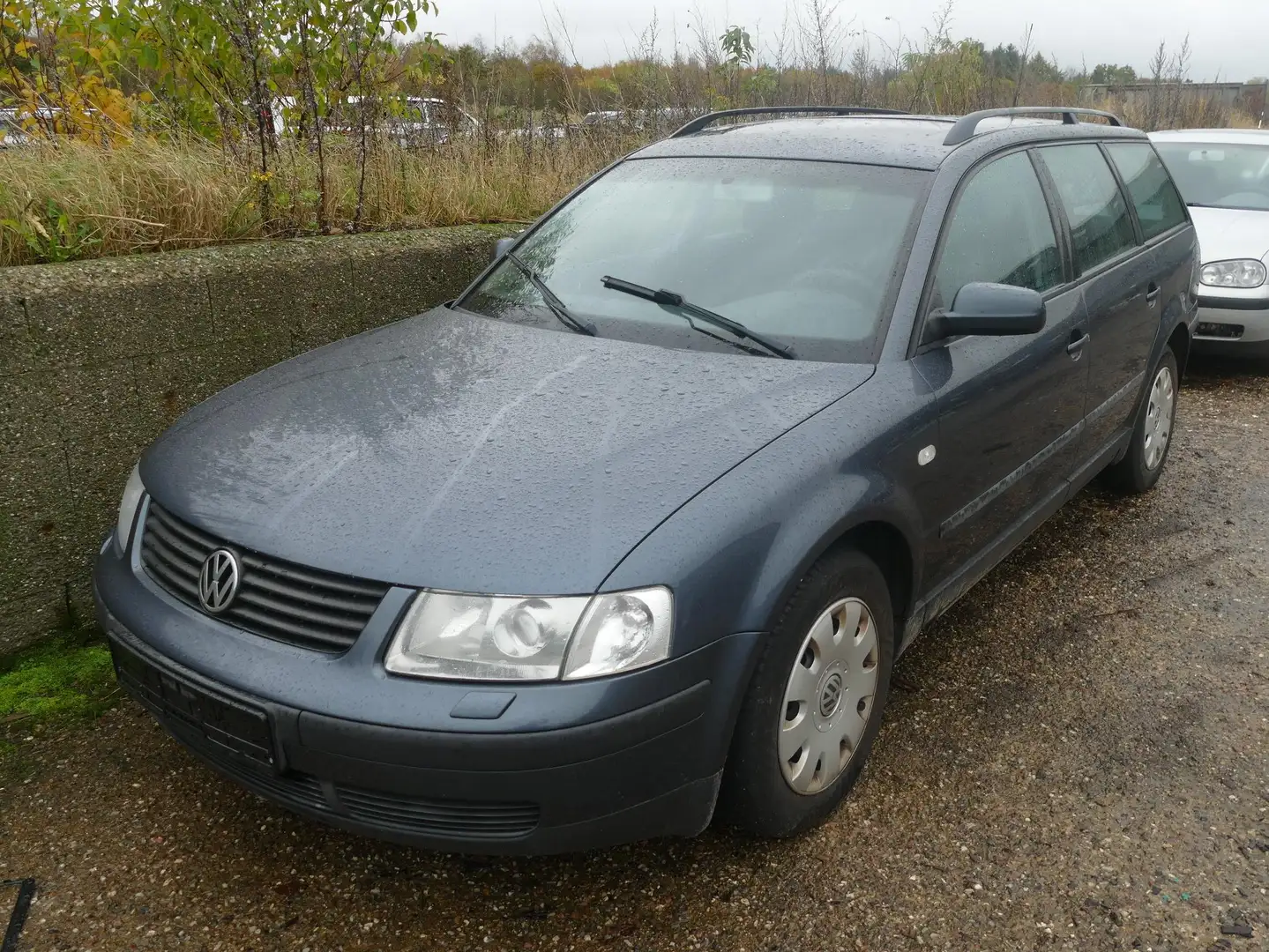 Volkswagen Passat 1.9 TDI Variant Kombi Klima Xenon HU/AU 11/2025 siva - 1