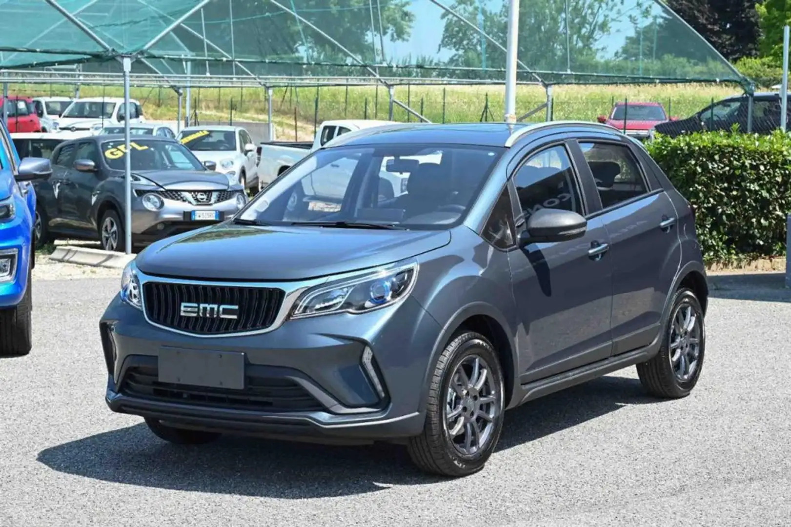 EMC QUATTRO 1.5 CVT Grau - 1