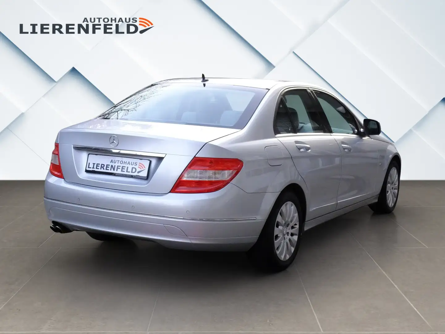Mercedes-Benz C 180 K Elegance Automatik nur 98 Tkm Silber - 2