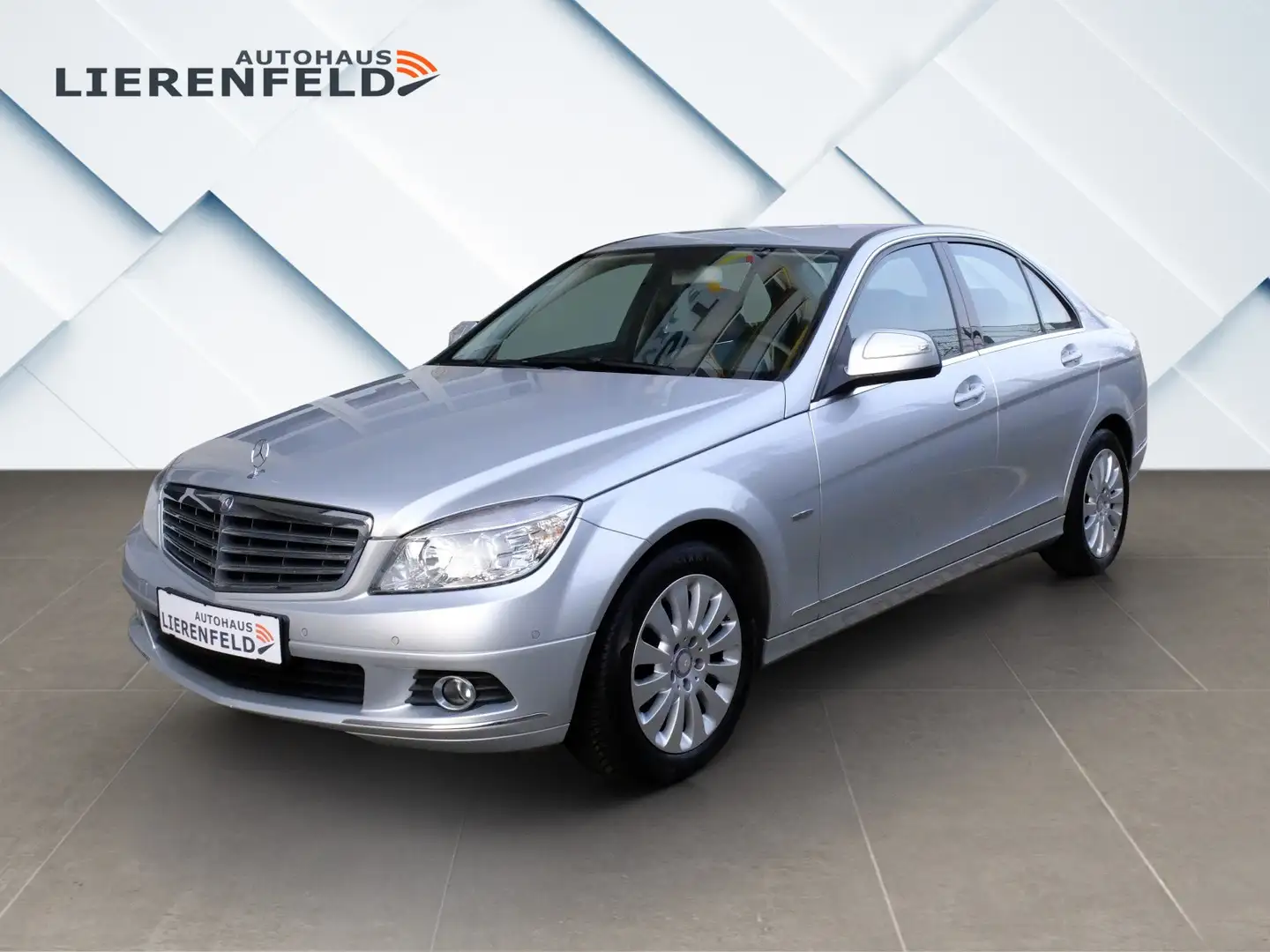 Mercedes-Benz C 180 K Elegance Automatik nur 98 Tkm Silber - 1