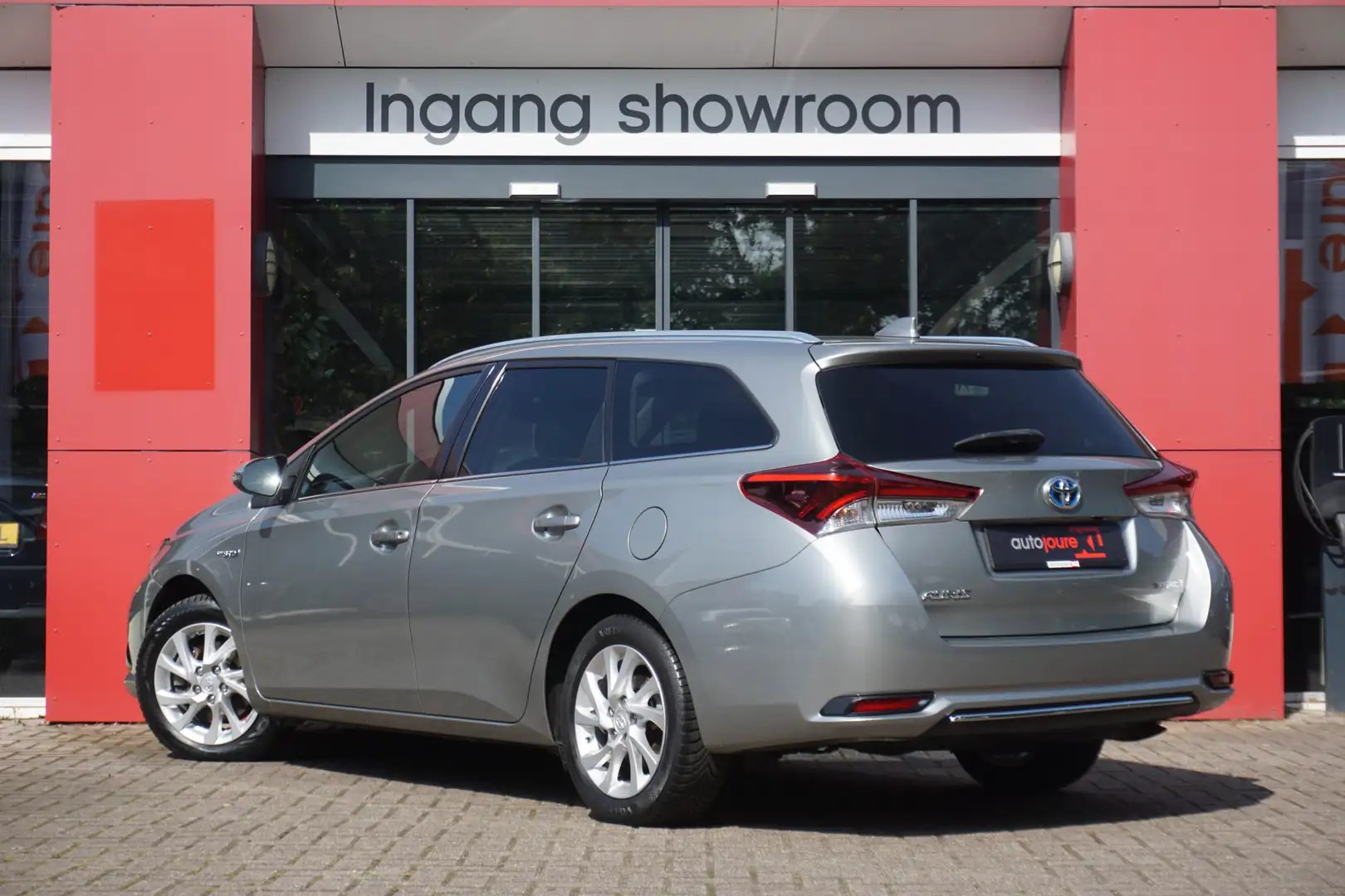 Toyota Auris Touring Sports 1.8 Hybrid Dynamic | Climate Contro Gris - 2