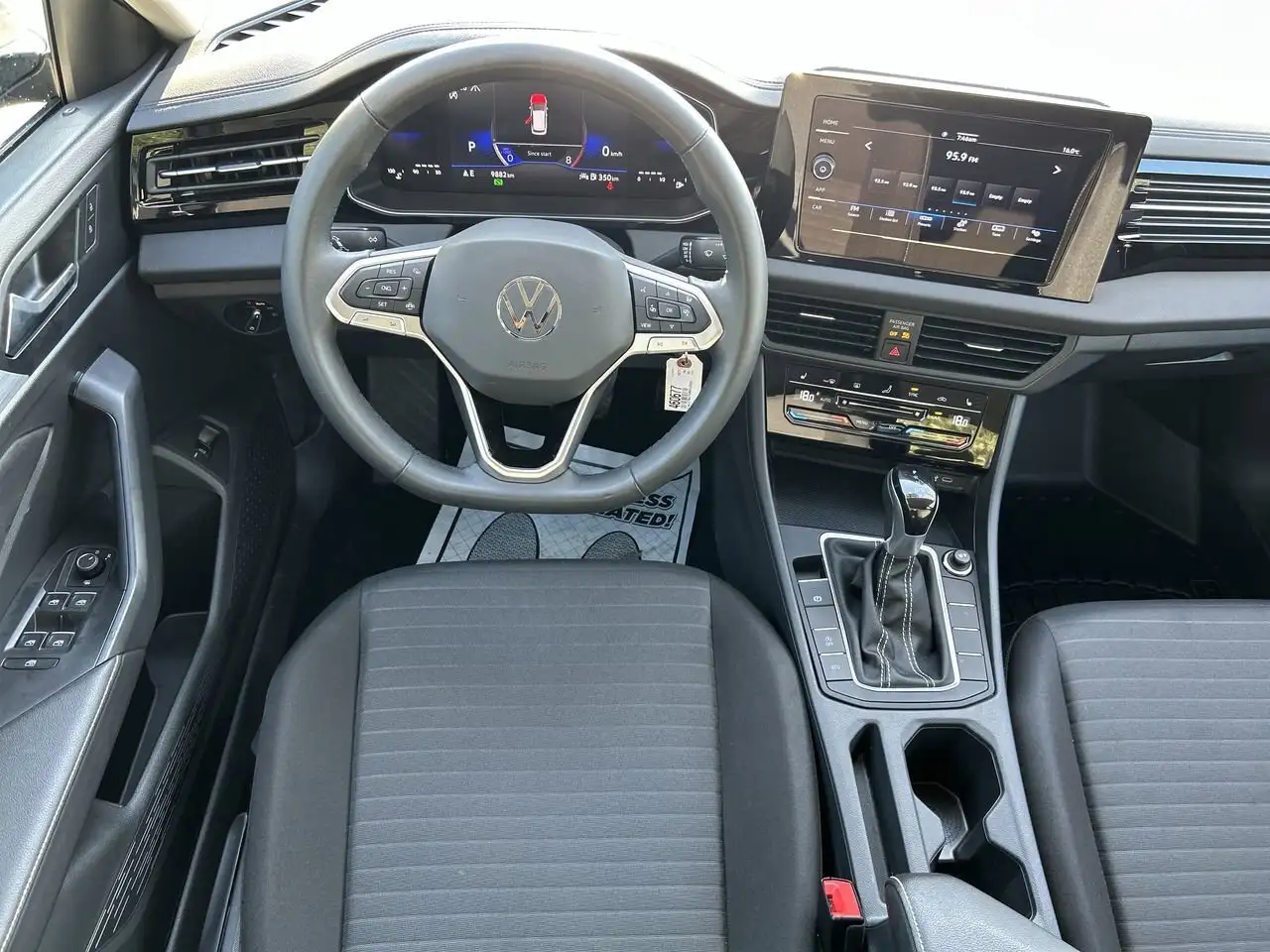 Volkswagen Jetta снимка Volkswagen Jetta