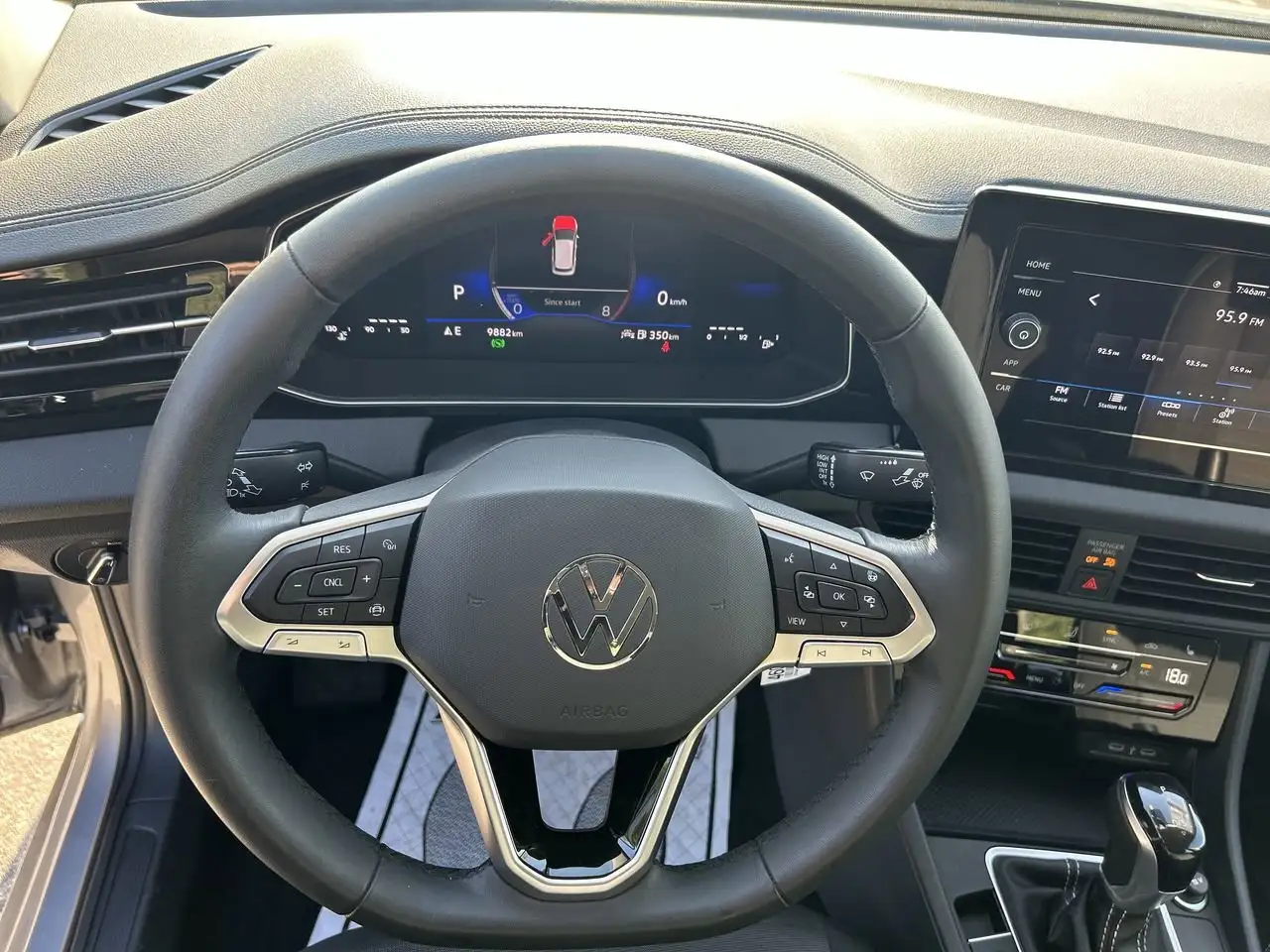 Volkswagen Jetta снимка Volkswagen Jetta