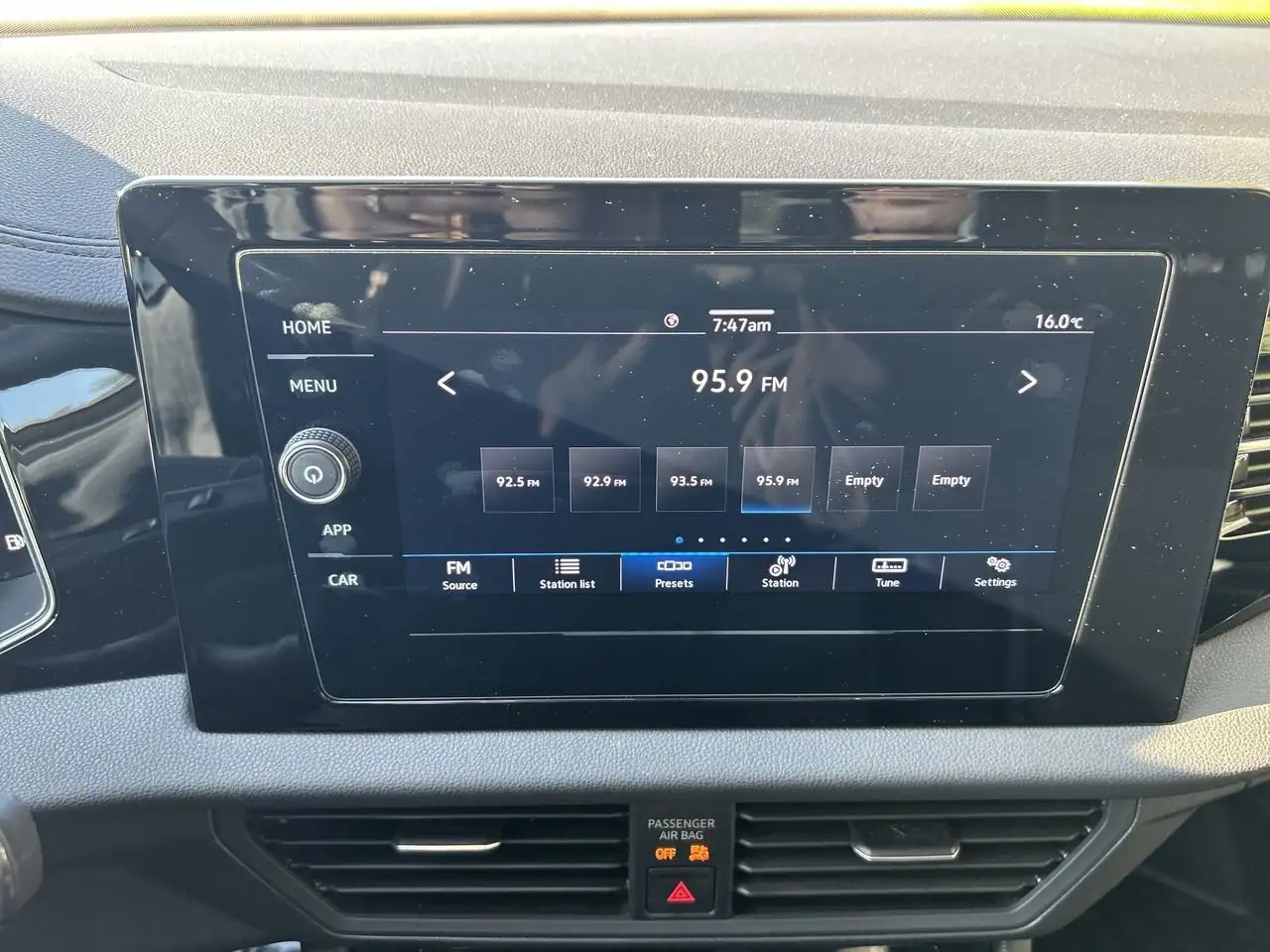 Volkswagen Jetta снимка Volkswagen Jetta