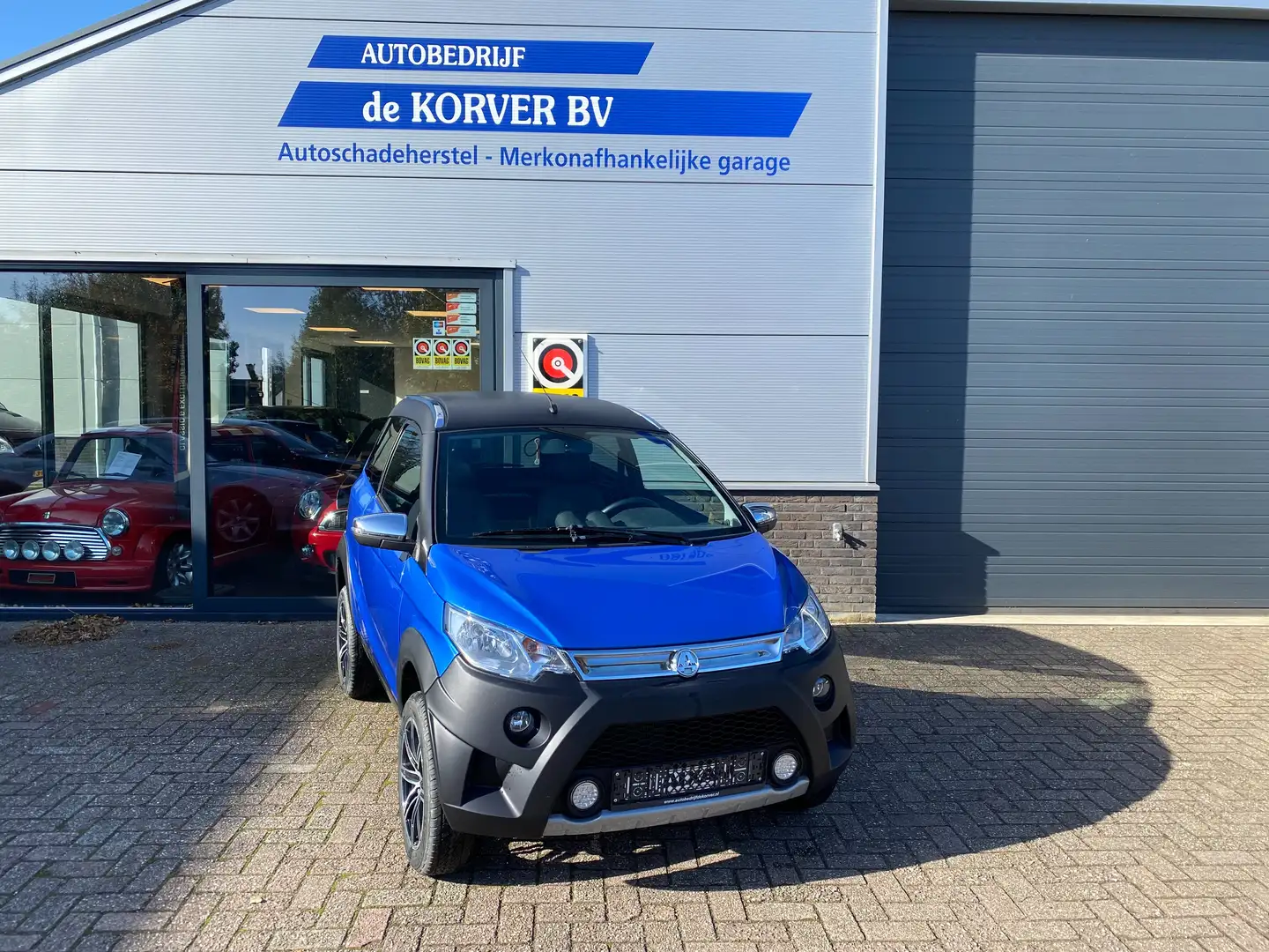 Aixam Crossover ABS - Achteruitrijcamera - 1 jaar Garantie Blauw - 1