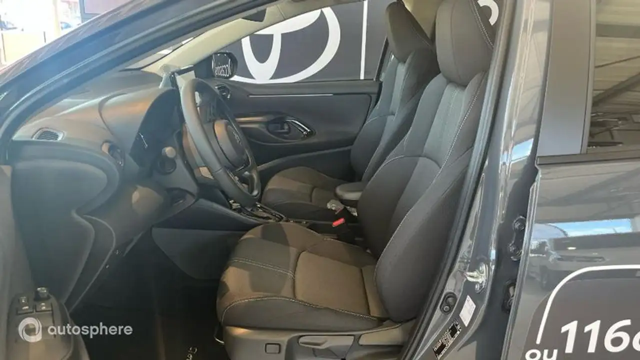 Toyota Yaris Yaris — photo 12