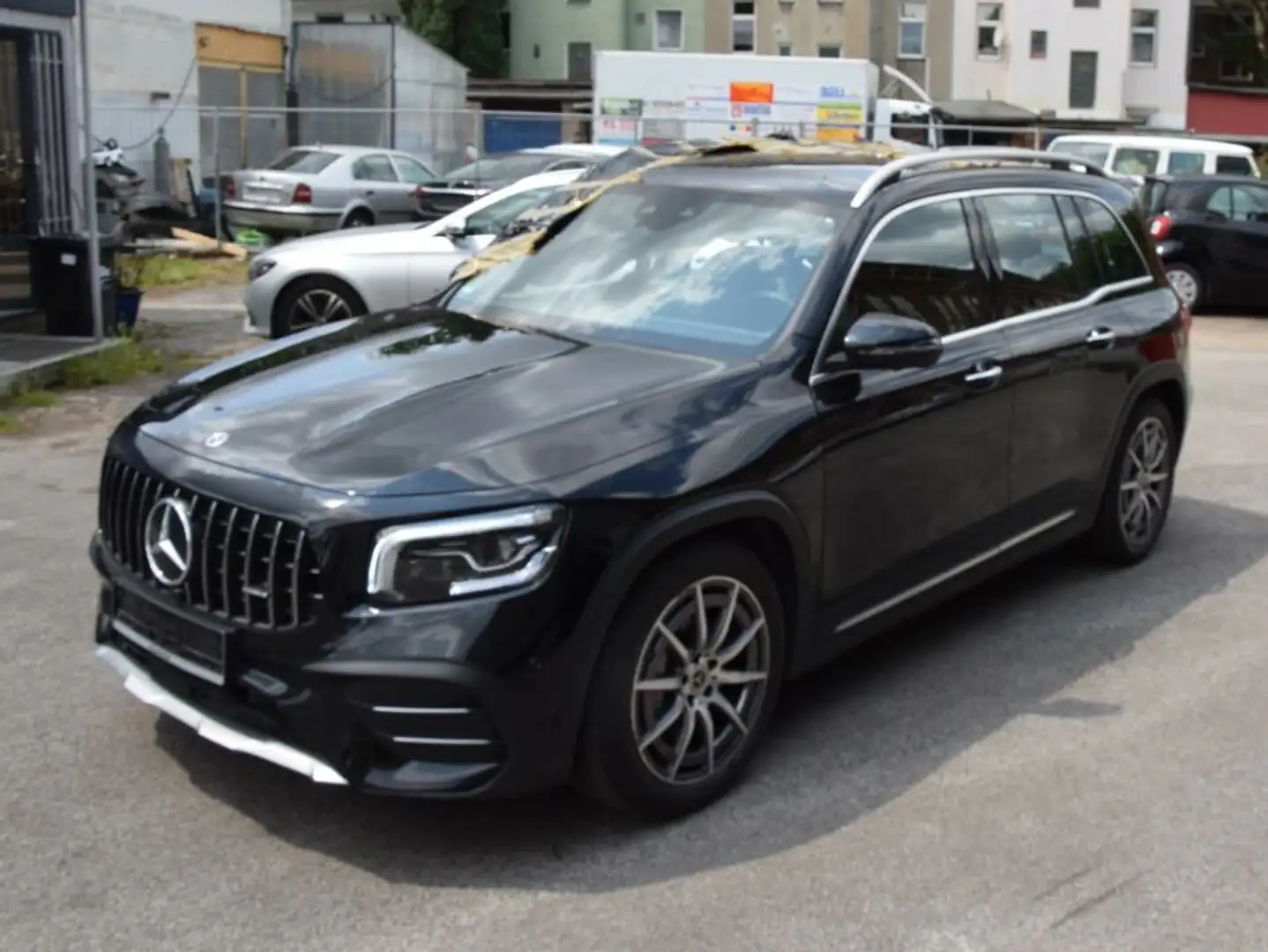 Mercedes-Benz GLB 35 AMG GLB 35 AMG 4Matic 360° Pano Memory Speedshift Černá - 1