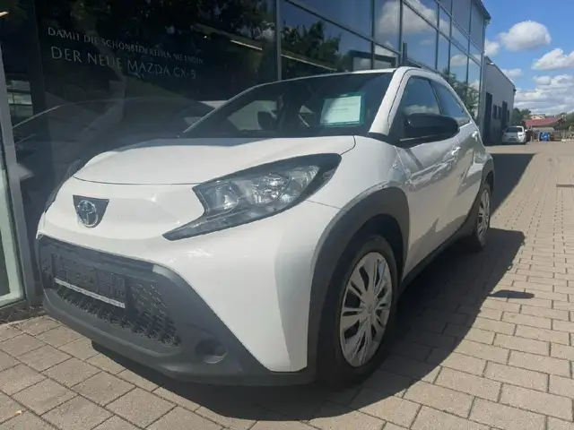 Toyota Aygo (X) Play